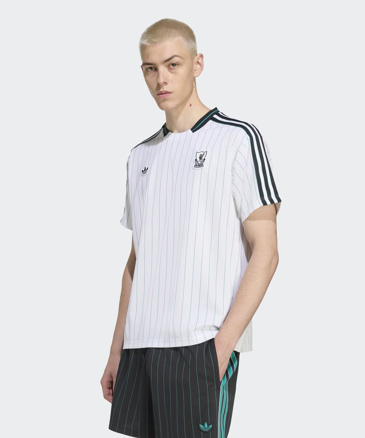 아디다스(ADIDAS) 리버풀 FC 테라스 아이콘 저지 - 화이트 / JW5466