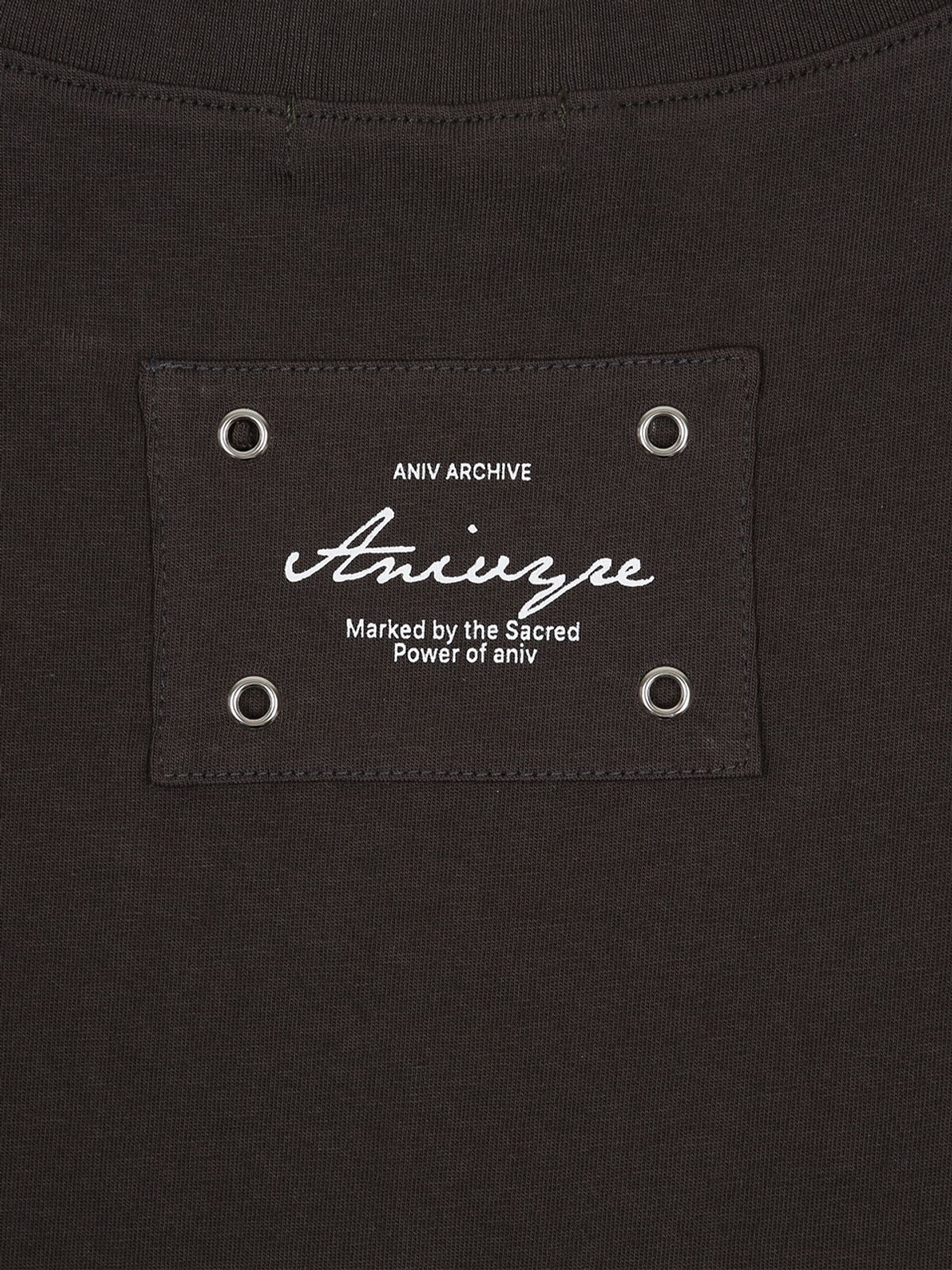 어니브(ANIV) CROSS EYELET LONG SLEEVE OFF-SHOULDER CHARCOAL