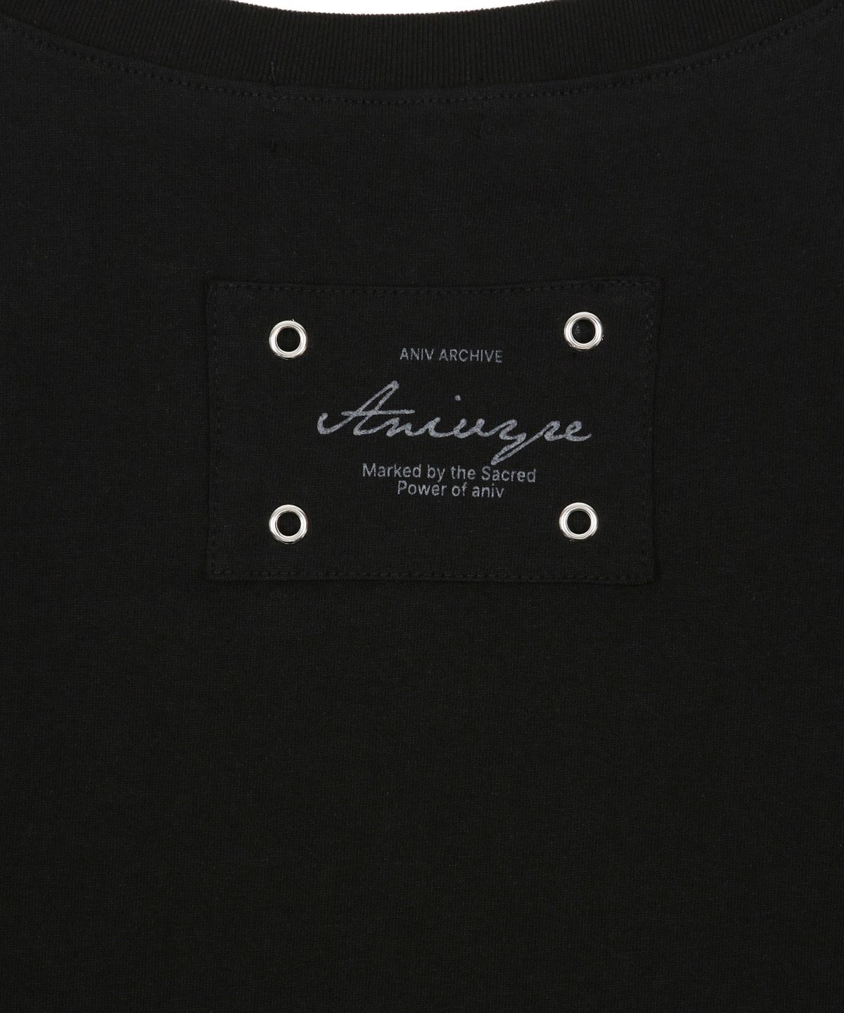 어니브(ANIV) CROSS EYELET LONG SLEEVE OFF-SHOULDER BLACK