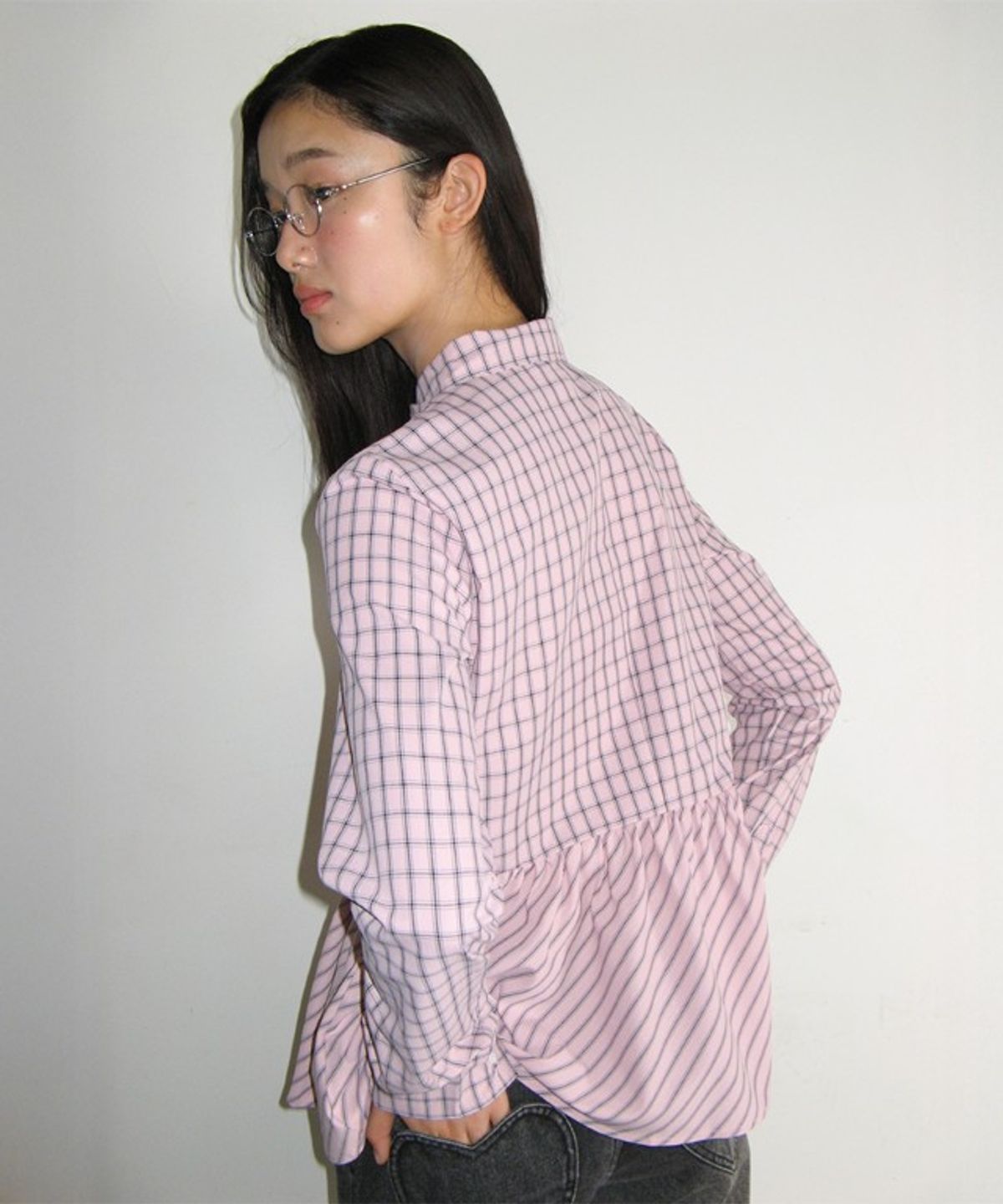 론론(RONRON) RUFFLE CHECK SHIRT PINK