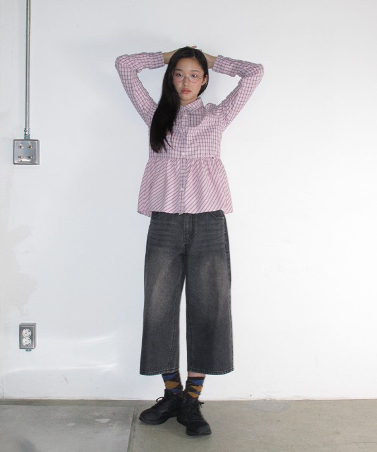 론론(RONRON) RUFFLE CHECK SHIRT PINK