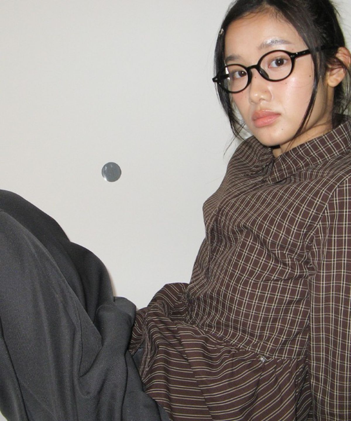 론론(RONRON) RUFFLE CHECK SHIRT BROWN