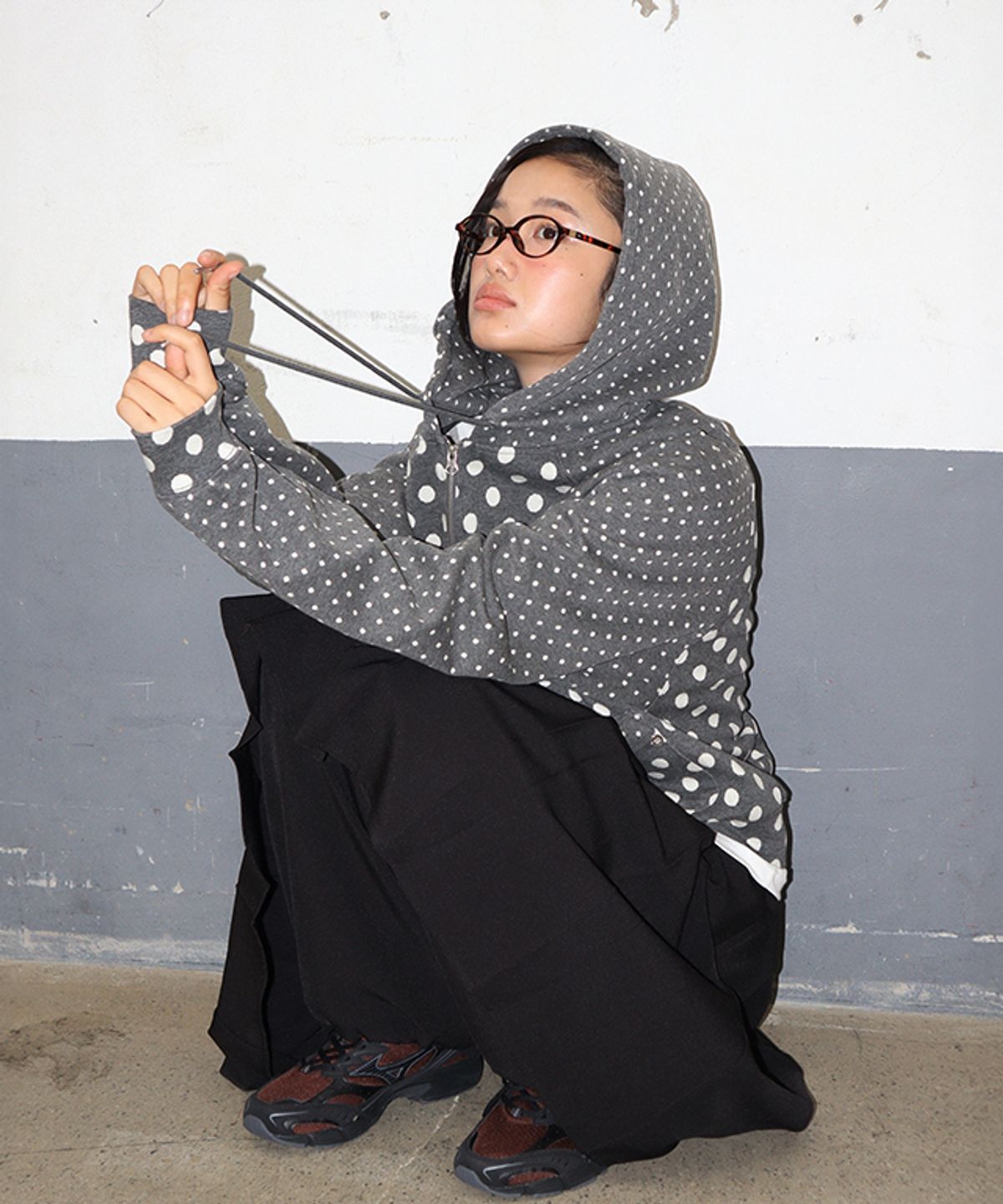 론론(RONRON) DOT RAGLAN HOODED ZIP UP GREY