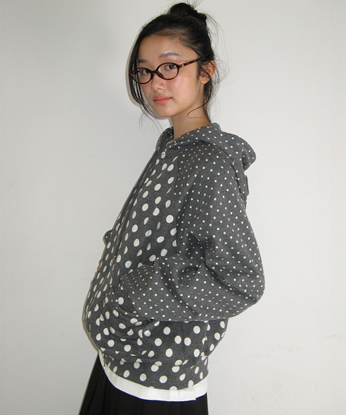 론론(RONRON) DOT RAGLAN HOODED ZIP UP GREY
