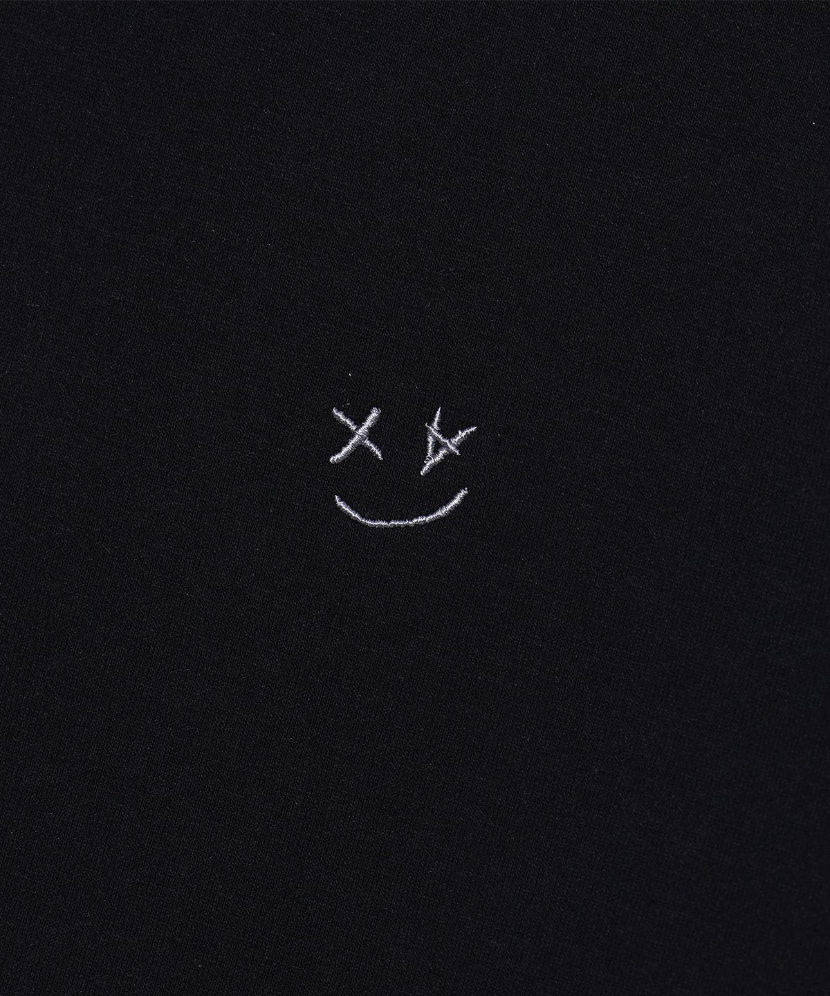 어노이드(ANNOYED) 스마일 로고 맨투맨 LP6TU148_BLACK