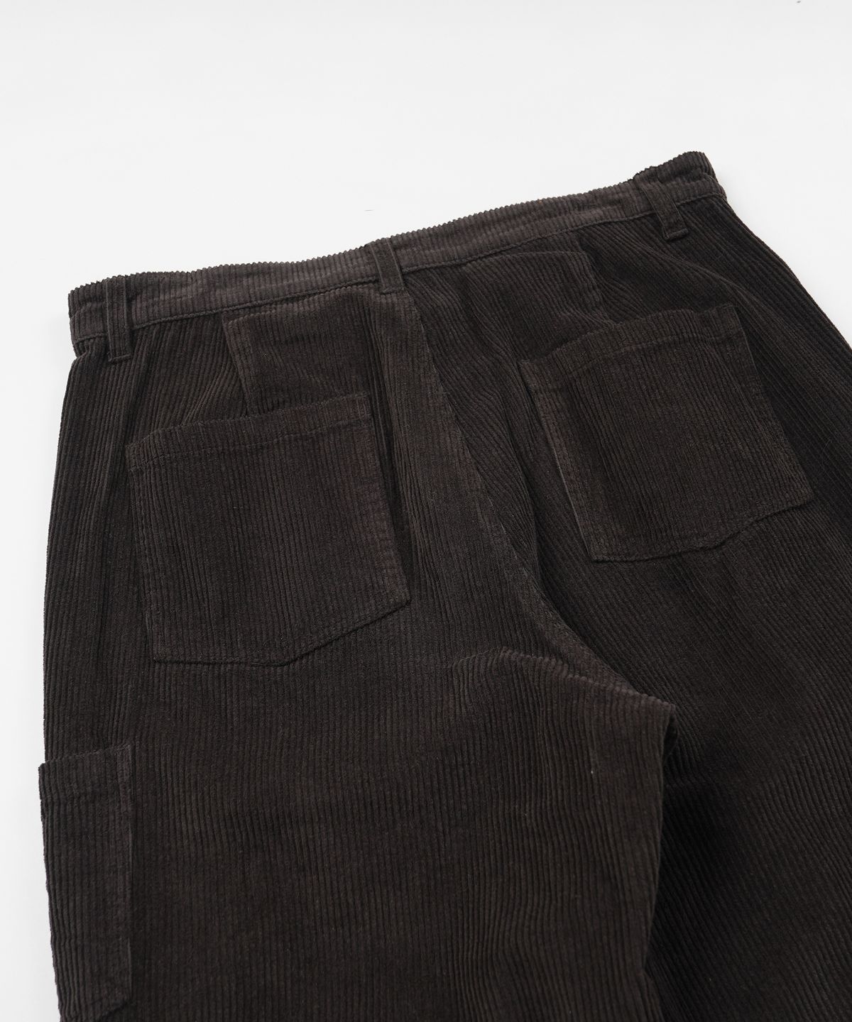 프리즘웍스(FRIZMWORKS) CORDUROY WIDE ONE TUCK PANTS _ CHARCOAL