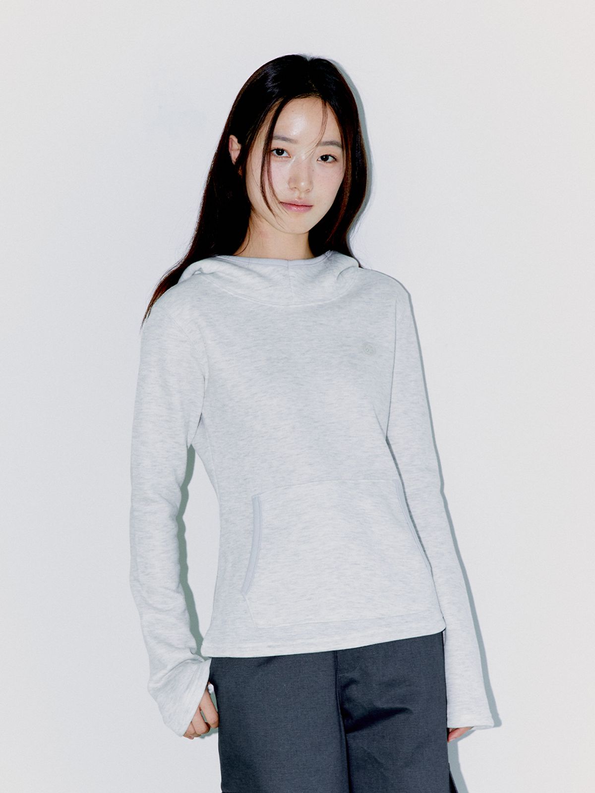 오피쉬(OAFISH) COWL LOGO LABEL HOODIE OATMEAL
