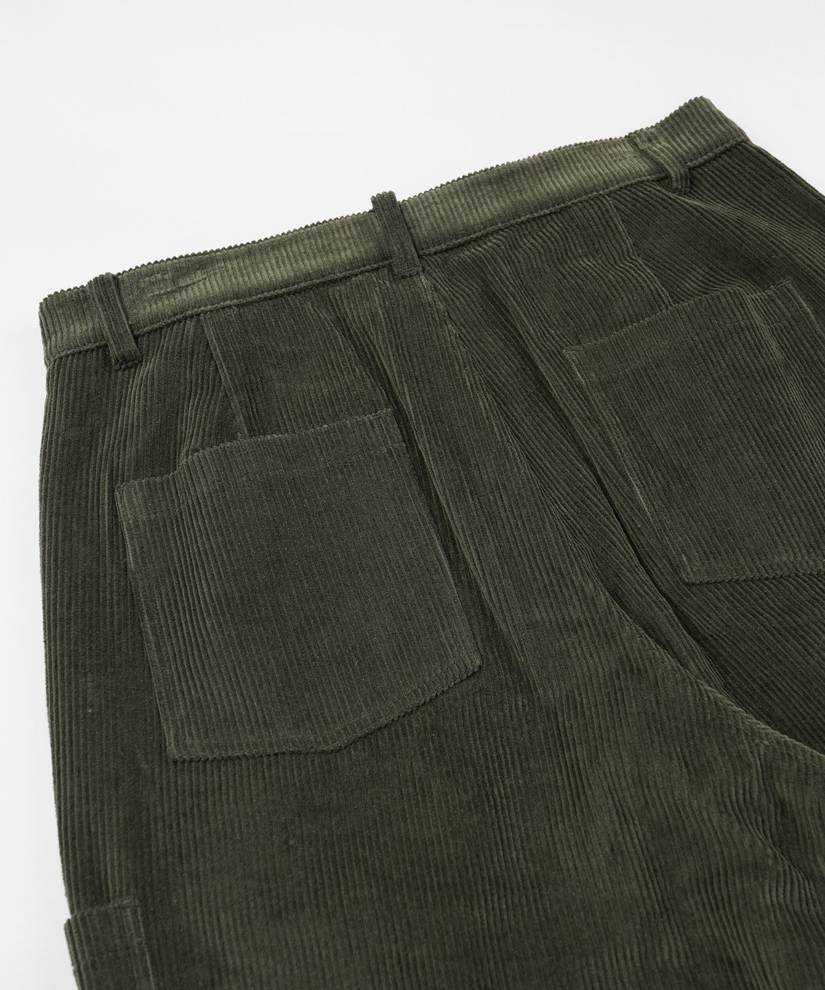 프리즘웍스(FRIZMWORKS) CORDUROY WIDE ONE TUCK PANTS _ OLIVE