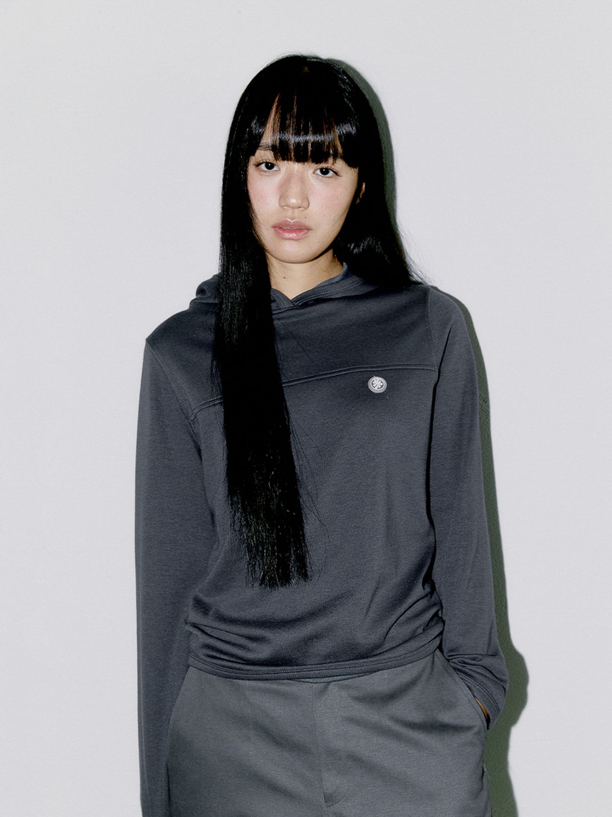 오피쉬(OAFISH) CUTTING LOGO LABEL HOODIE, CHARCOAL