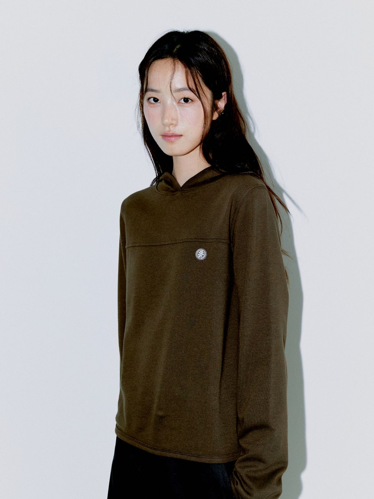 오피쉬(OAFISH) CUTTING LOGO LABEL HOODIE, BROWN