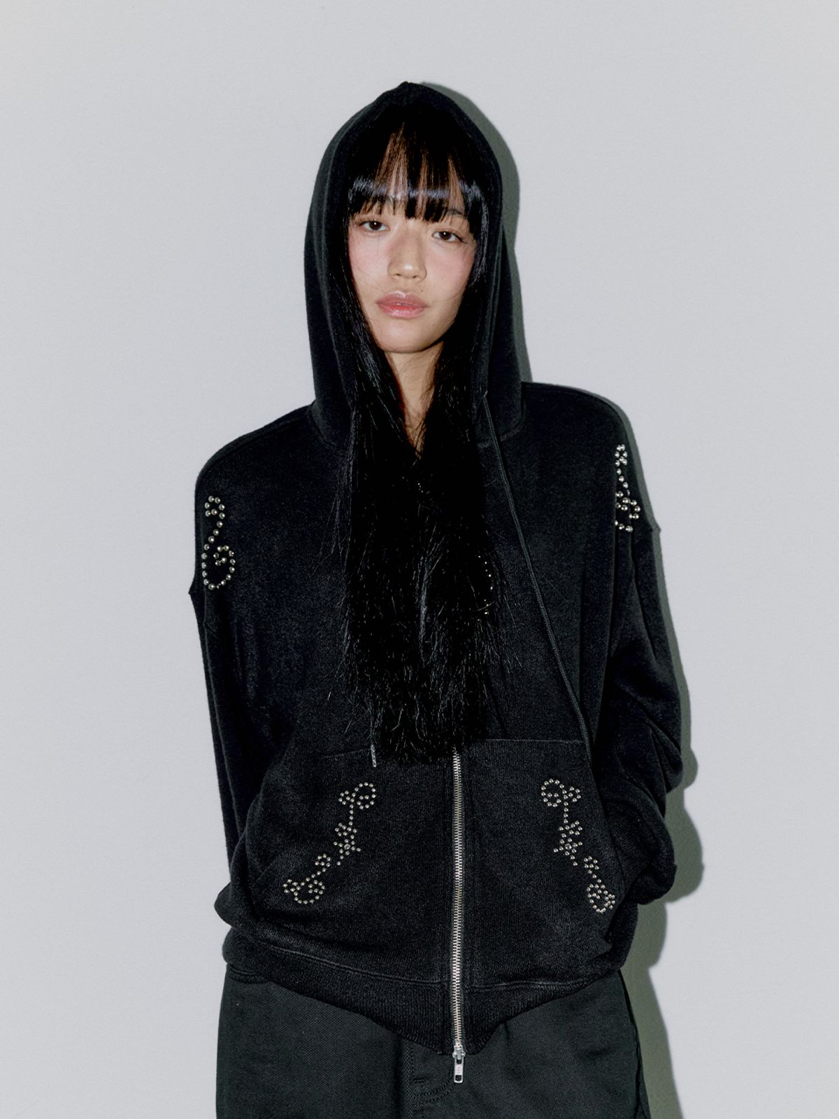 오피쉬(OAFISH) STUDDED TWO-WAY HOODIE ZIP UP, BLACK