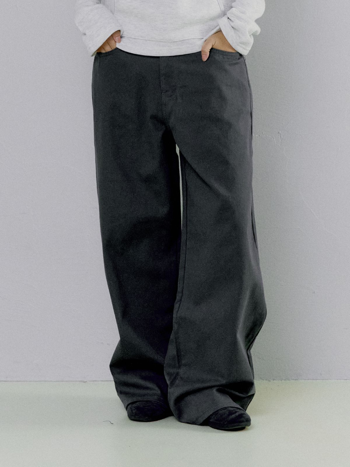 오피쉬(OAFISH) OAF LOGO COTTON PANTS, CHARCOAL