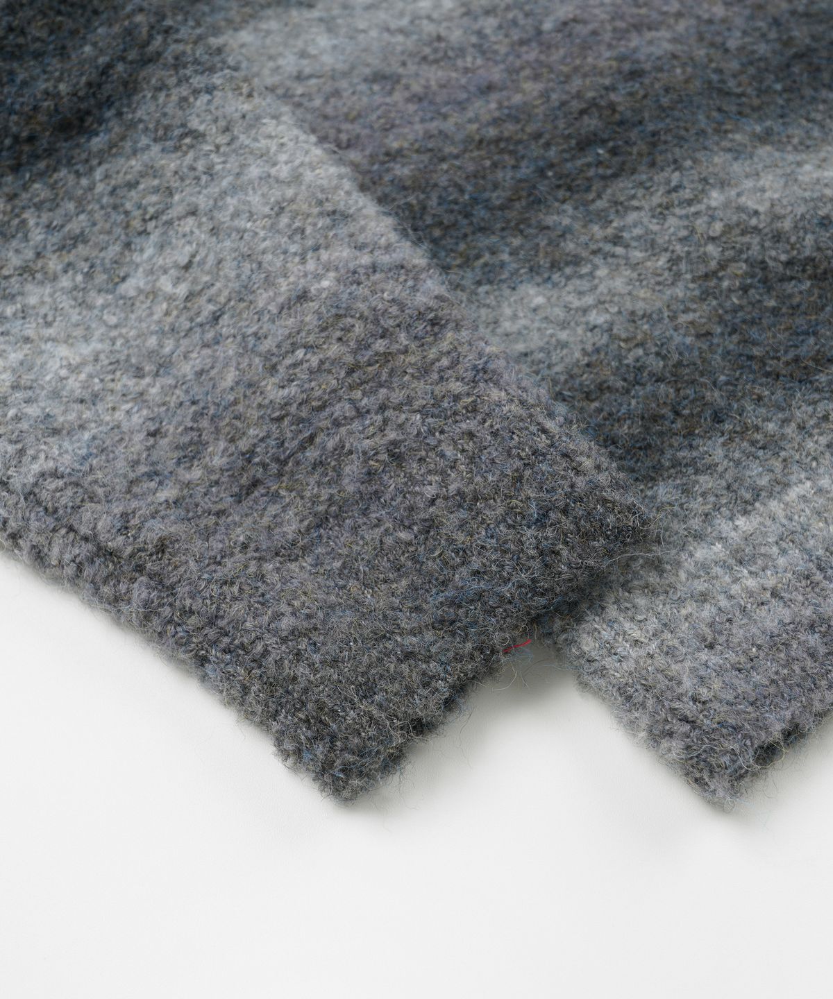 프리즘웍스(FRIZMWORKS) GRADATION BOUCLE KNIT _ GRAY