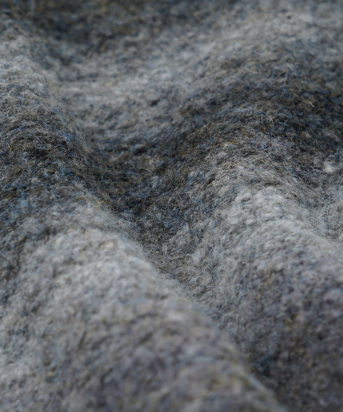 프리즘웍스(FRIZMWORKS) GRADATION BOUCLE KNIT _ GRAY