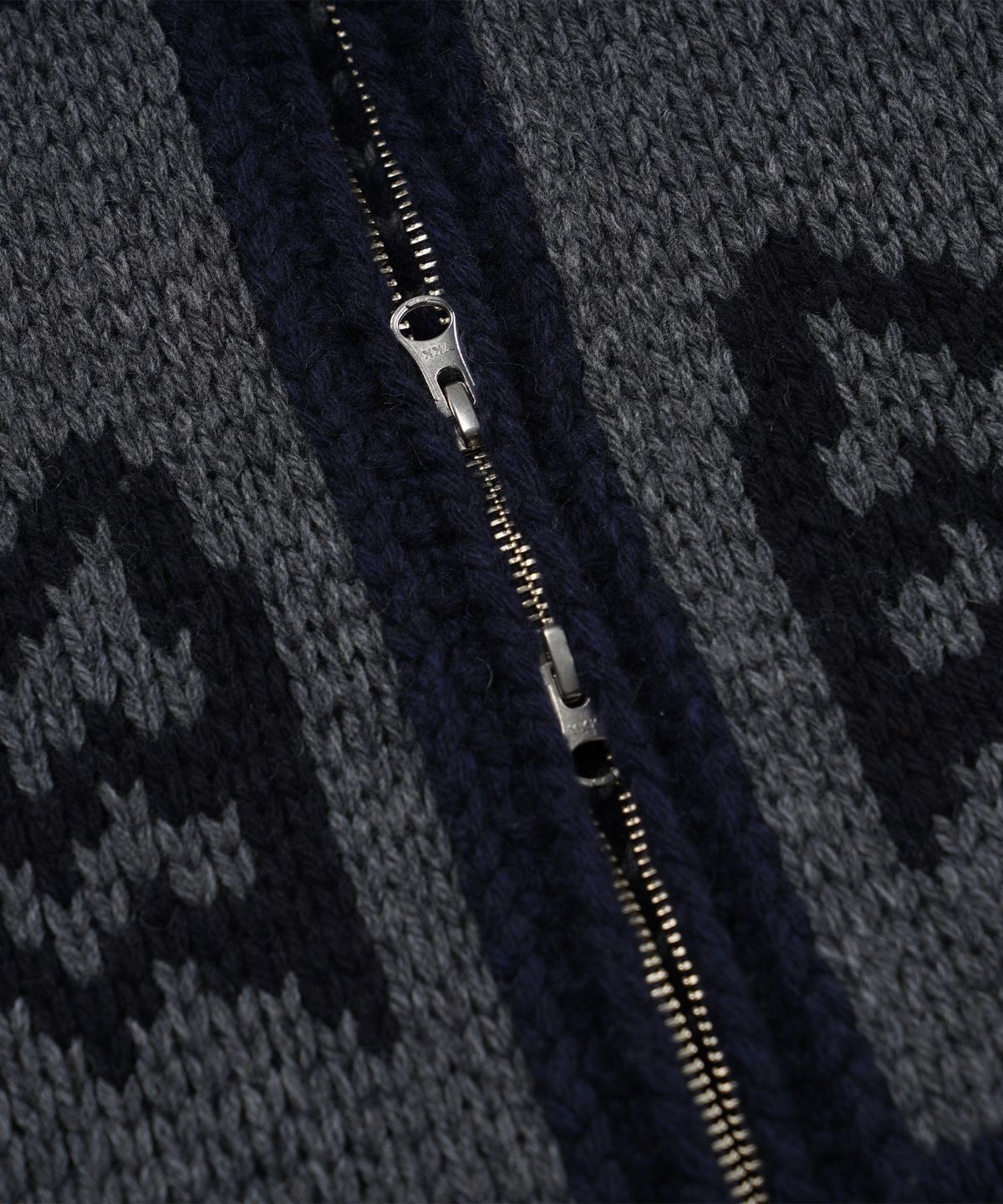 프리즘웍스(FRIZMWORKS) THUNDERBIRD HEAVY COWICHAN JACKET _ NAVY