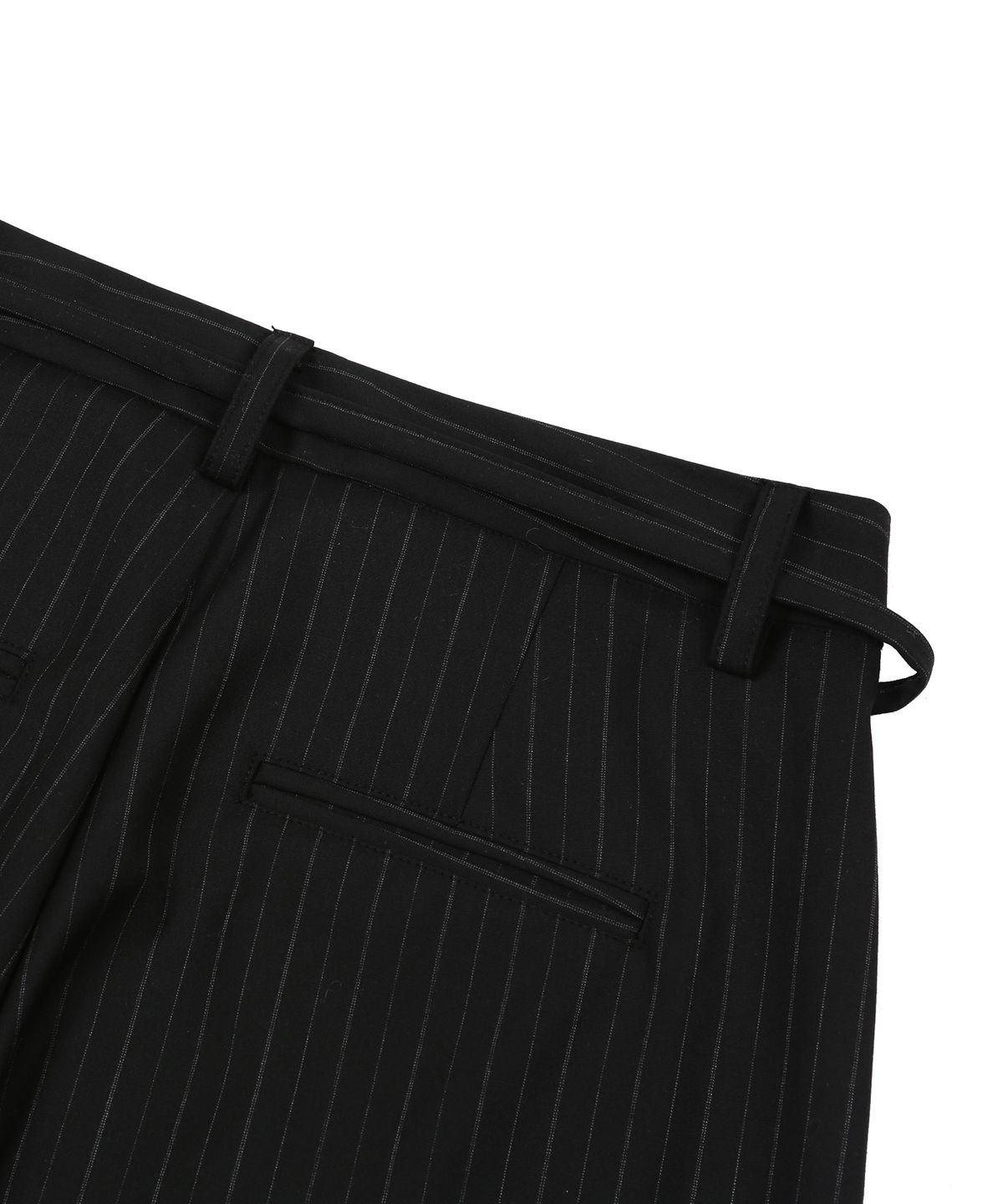 어니브(ANIV) STRIPE PINTUCK SLACKS BLACK