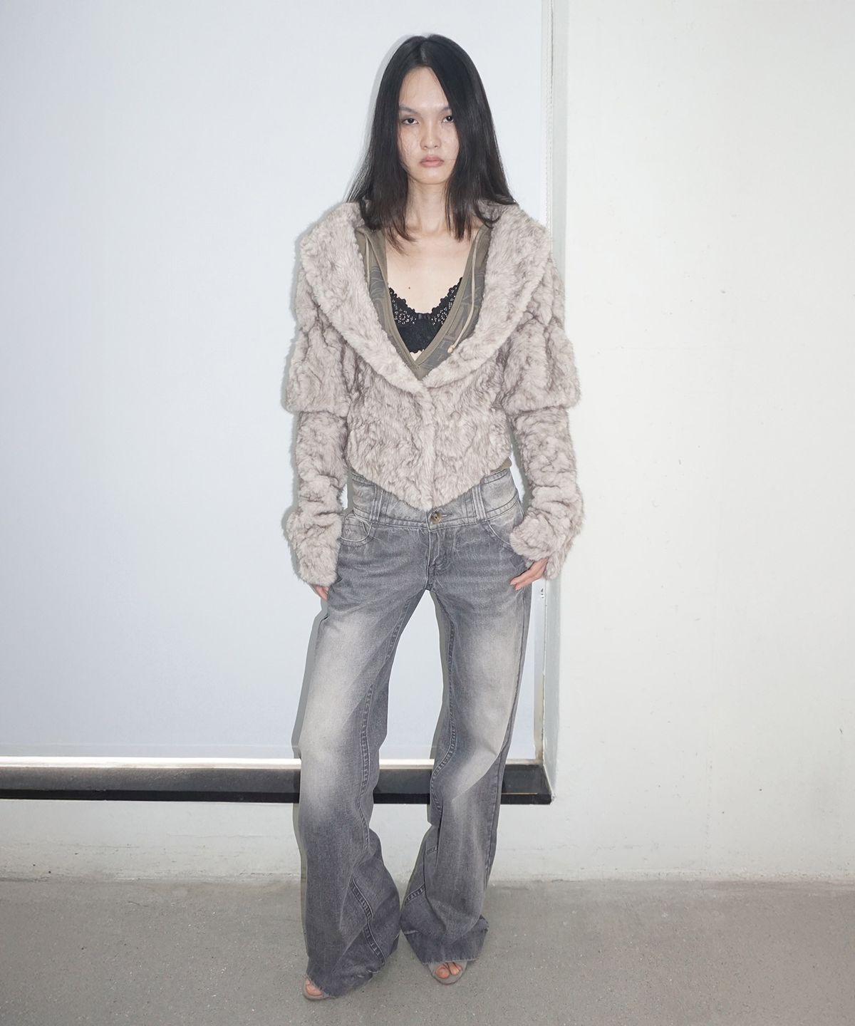스컬프터(SCULPTOR) Faux Fur Corset Jacket Warm Gray