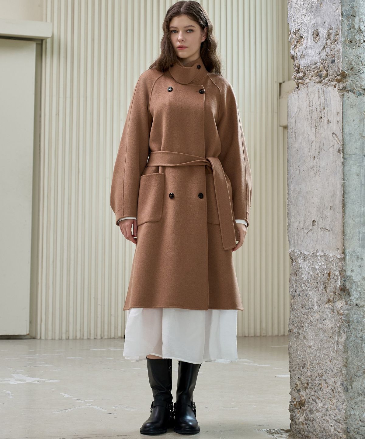 미테(MITTE) HIGH-NECK DOUBLE HAND MADE COAT_CAMEL