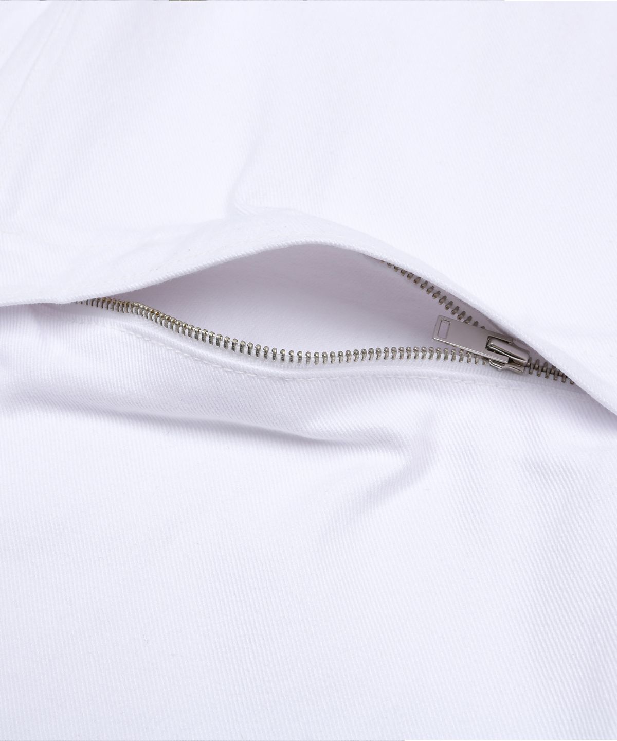 어니브(ANIV) OPEN ZIPPER RIVET DENIM PANTS WHITE