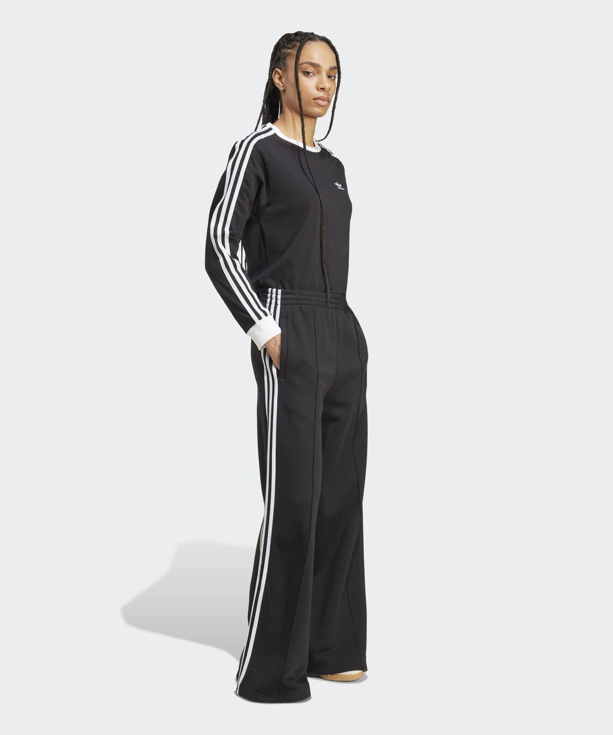아디다스(ADIDAS) 3-스트라이프 와이드 스웨트 팬츠 - 블랙:화이트 / JV7473
