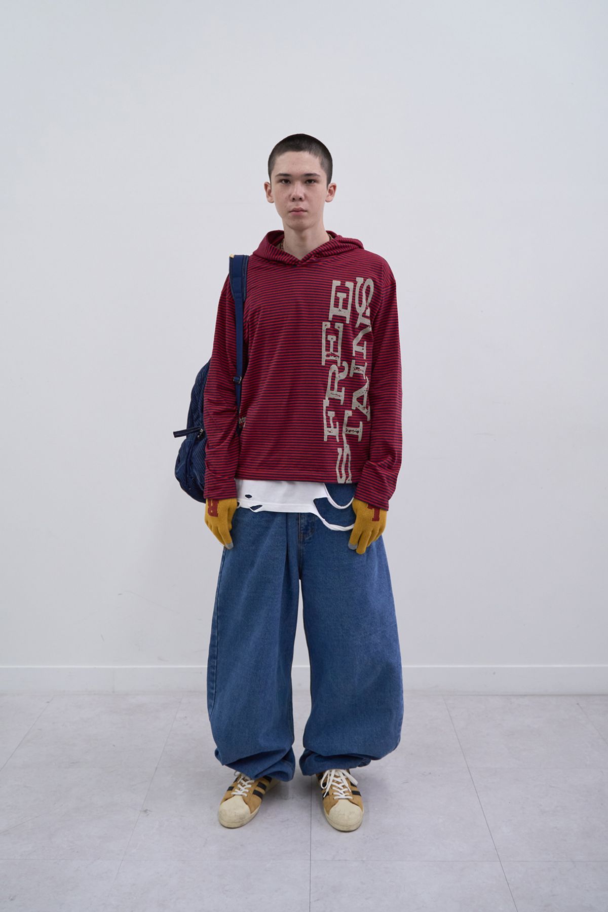 메인부스(MAINBOOTH) Free Stains Hood T-shirt(RED)