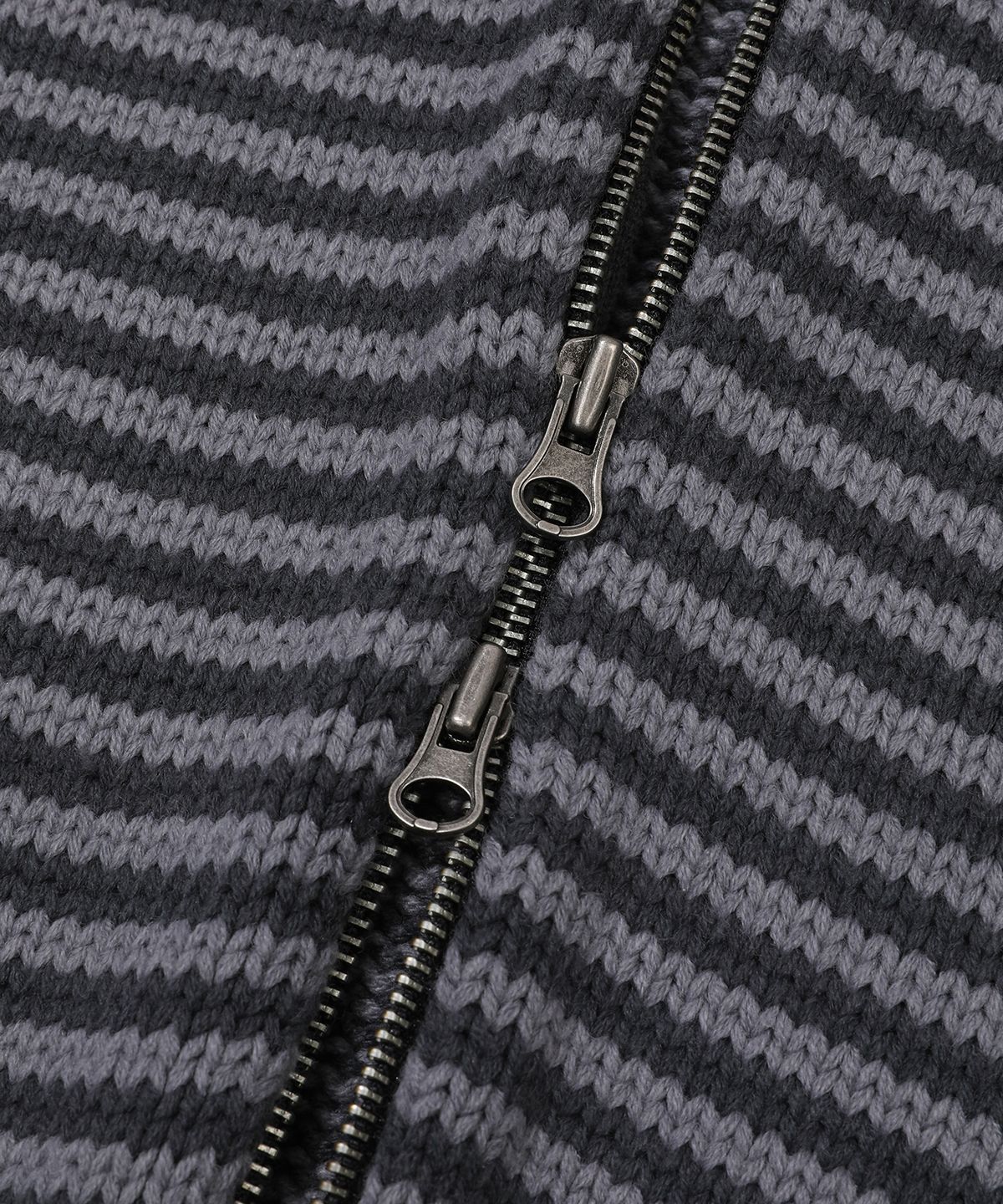 메인부스(MAINBOOTH) Lilo Knit Vest(CHARCOAL)