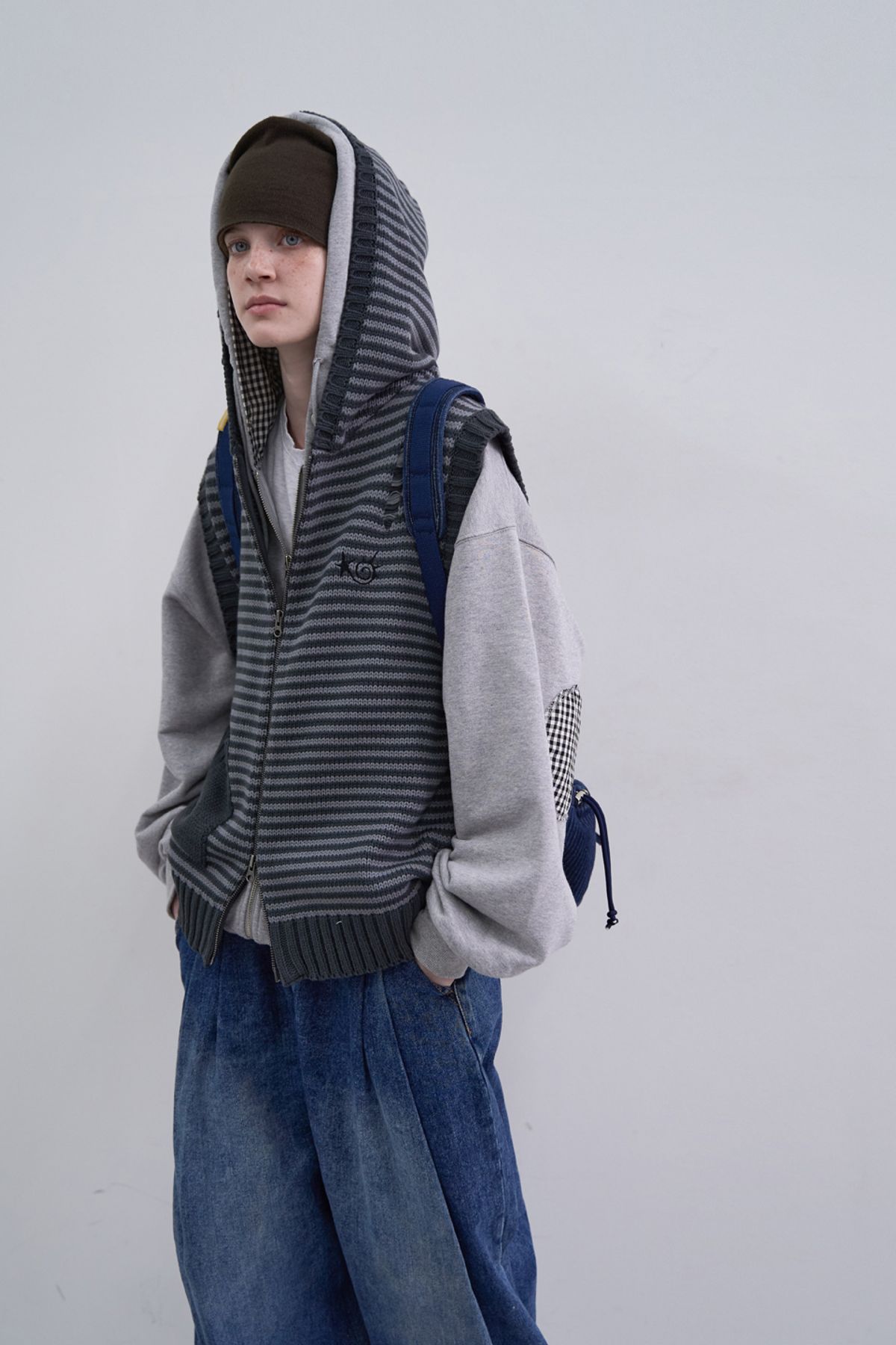 메인부스(MAINBOOTH) Lilo Knit Vest(CHARCOAL)