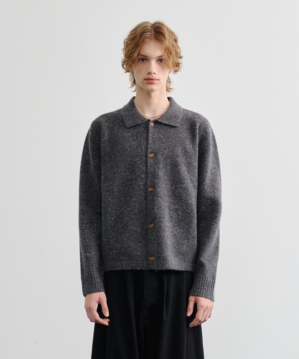 노운(NOUN) nep yarn collar cardigan (charcoal)