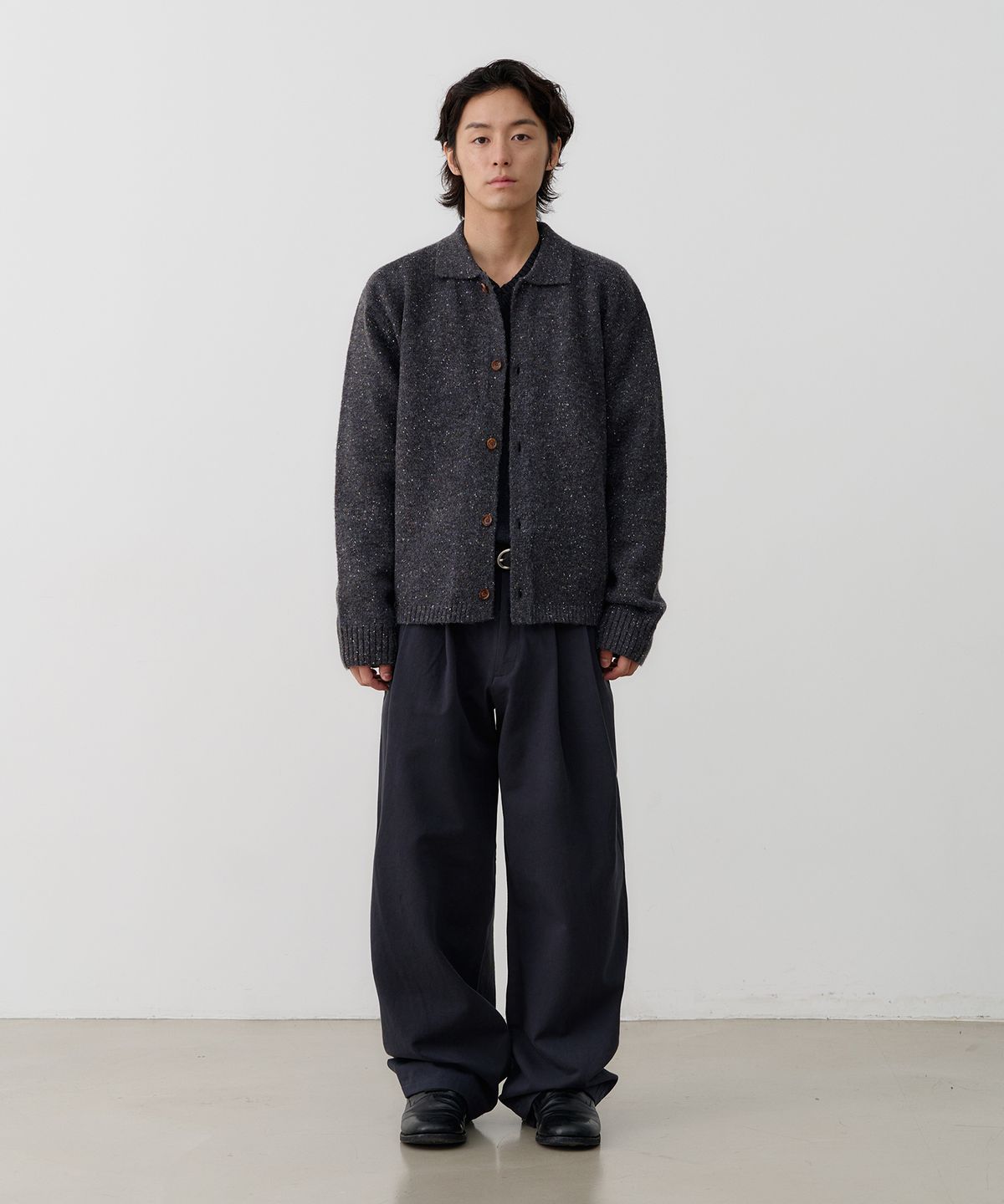 노운(NOUN) nep yarn collar cardigan (charcoal)