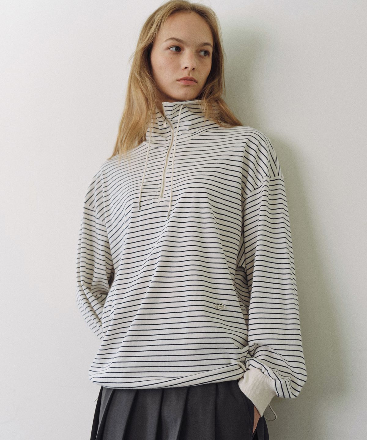 유라고(URAGO) Stripe half zip-up sweatshirt