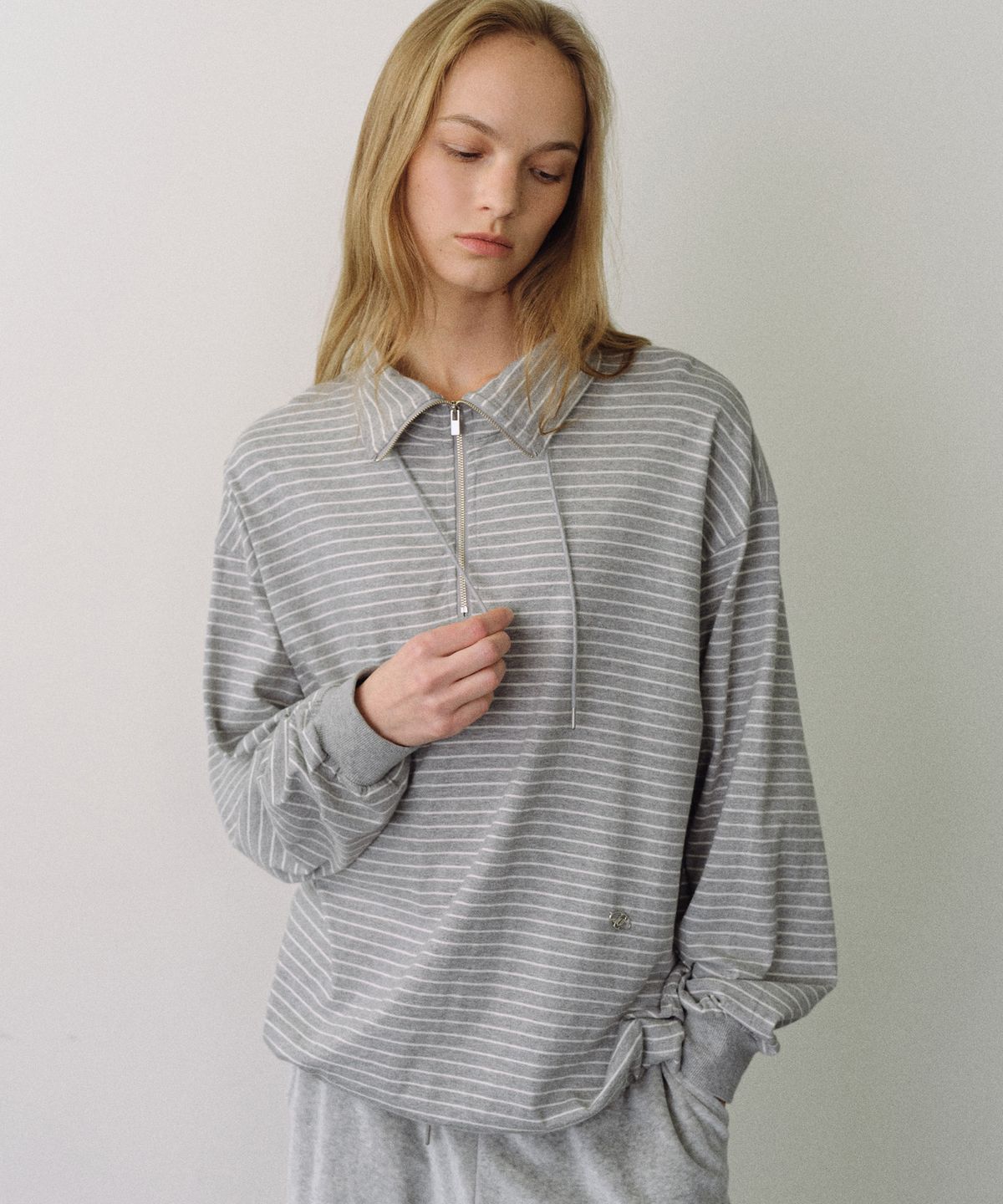유라고(URAGO) Stripe half zip-up sweatshirt