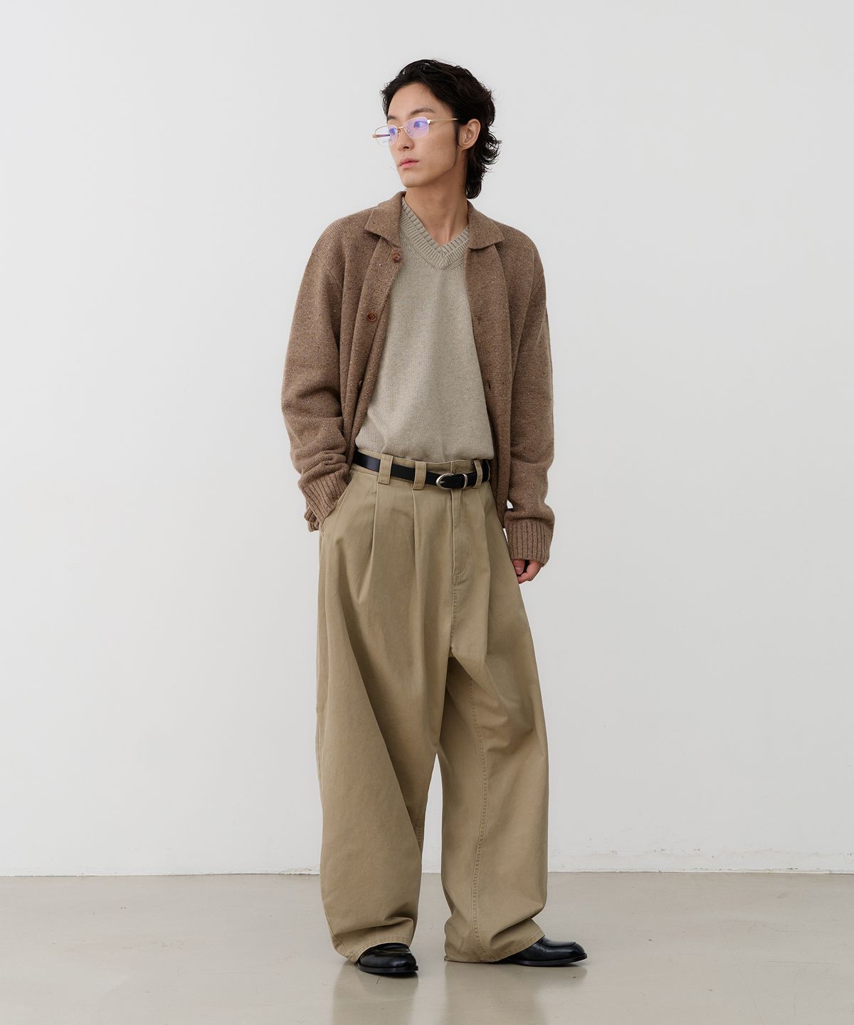 노운(NOUN) wide tapered chino pants (beige)