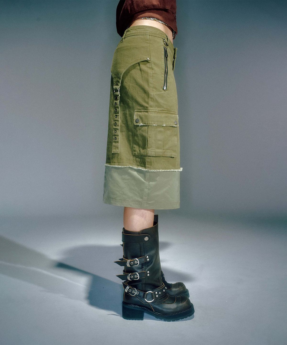 베이컨트 아카이브(VACANT ARCHIVE) WIFFY CARGO MIDI SKIRT KHAKI