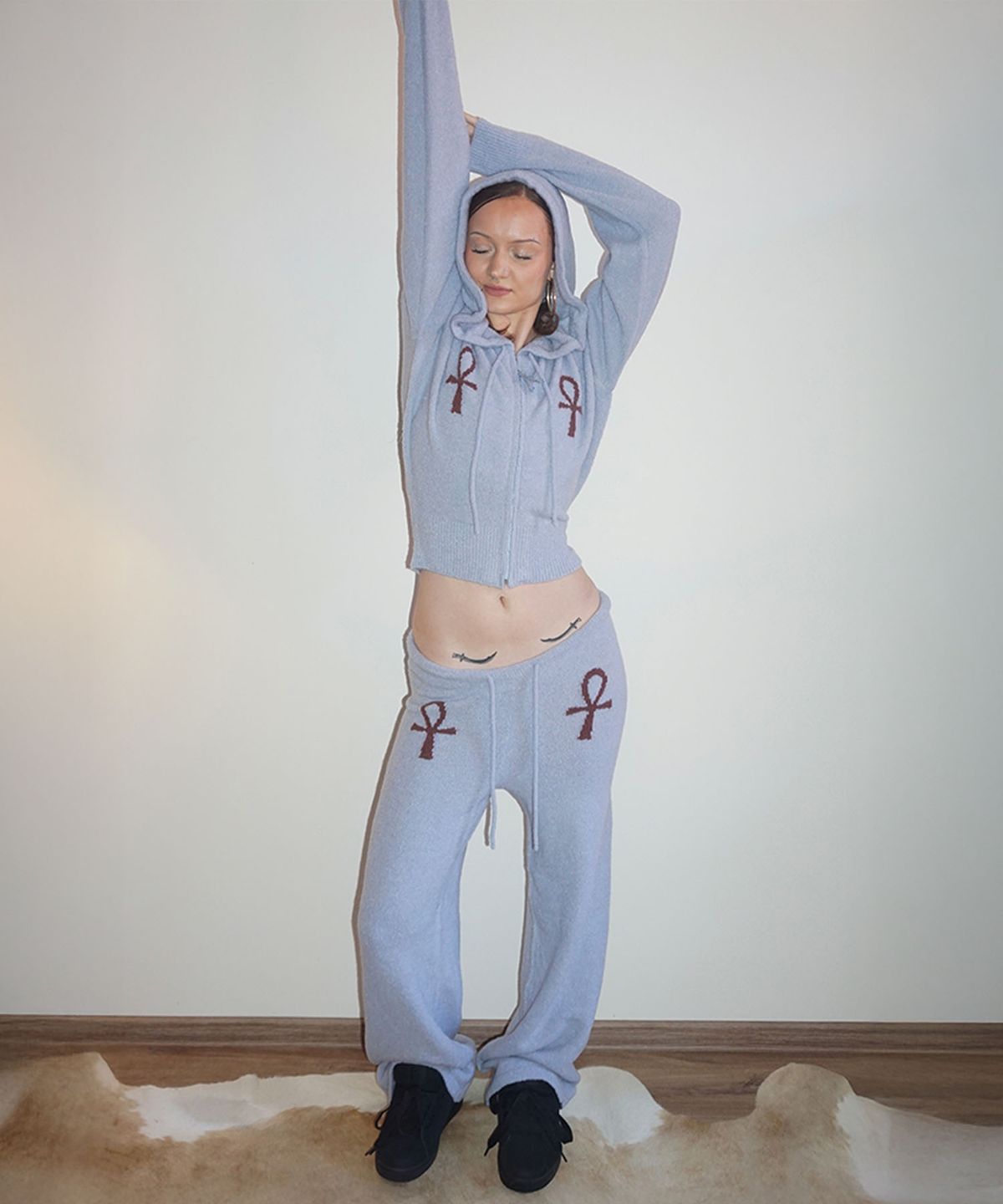 스컬프터(SCULPTOR) Ankh Boucle Knit Pants Misty Blue