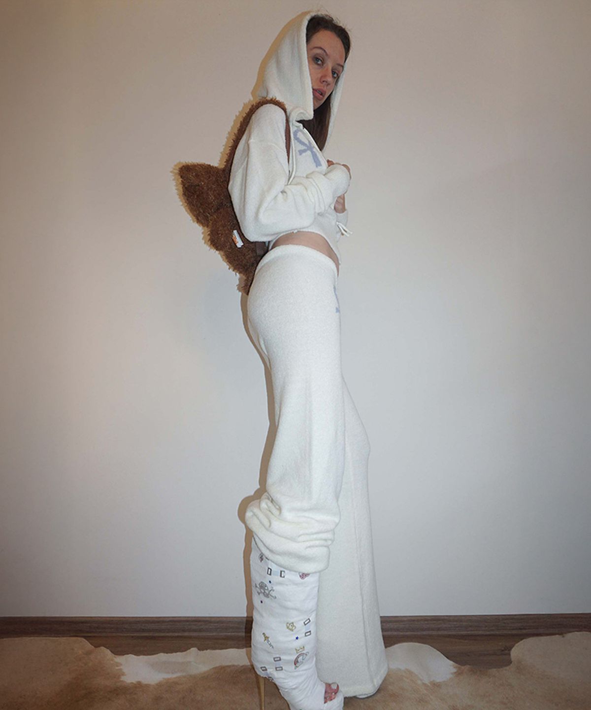 스컬프터(SCULPTOR) Ankh Boucle Knit Cardigan Ivory