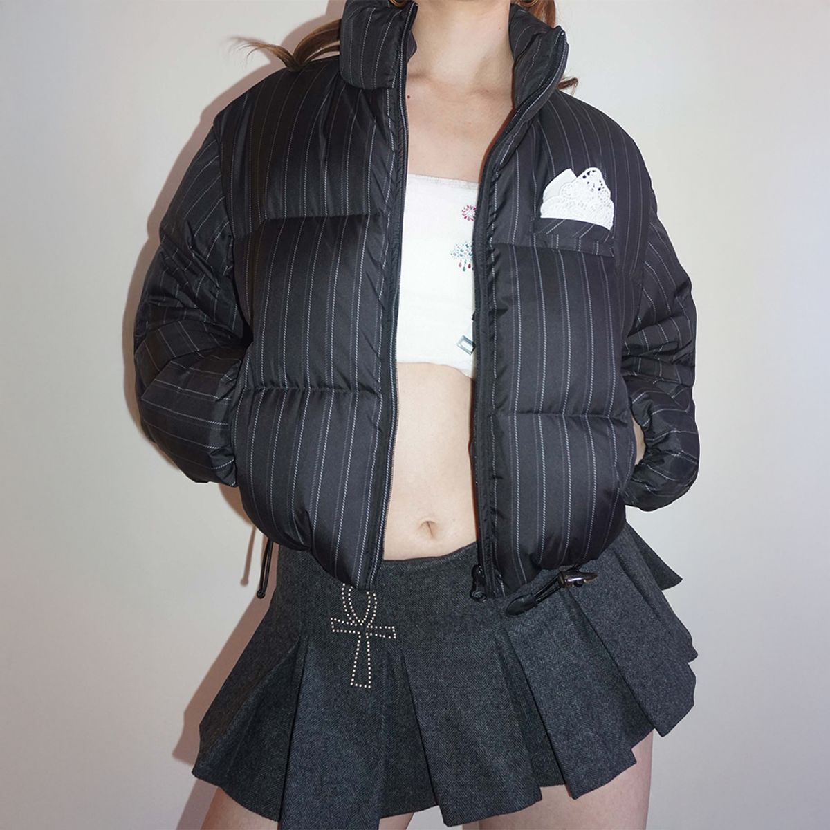 스컬프터(SCULPTOR) So Demure Cropped Puffer Down Faded Black