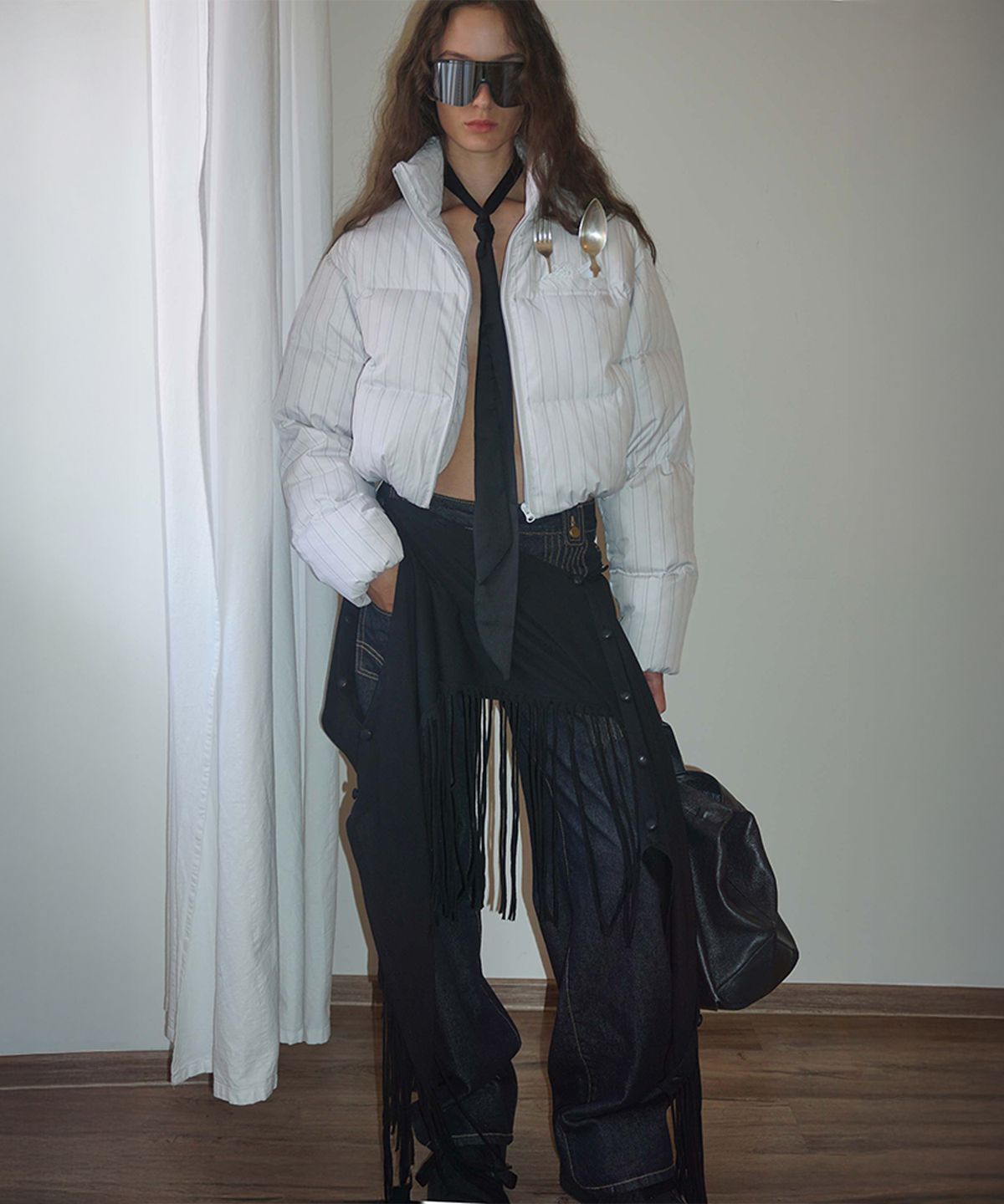 스컬프터(SCULPTOR) So Demure Cropped Puffer Down Ivory