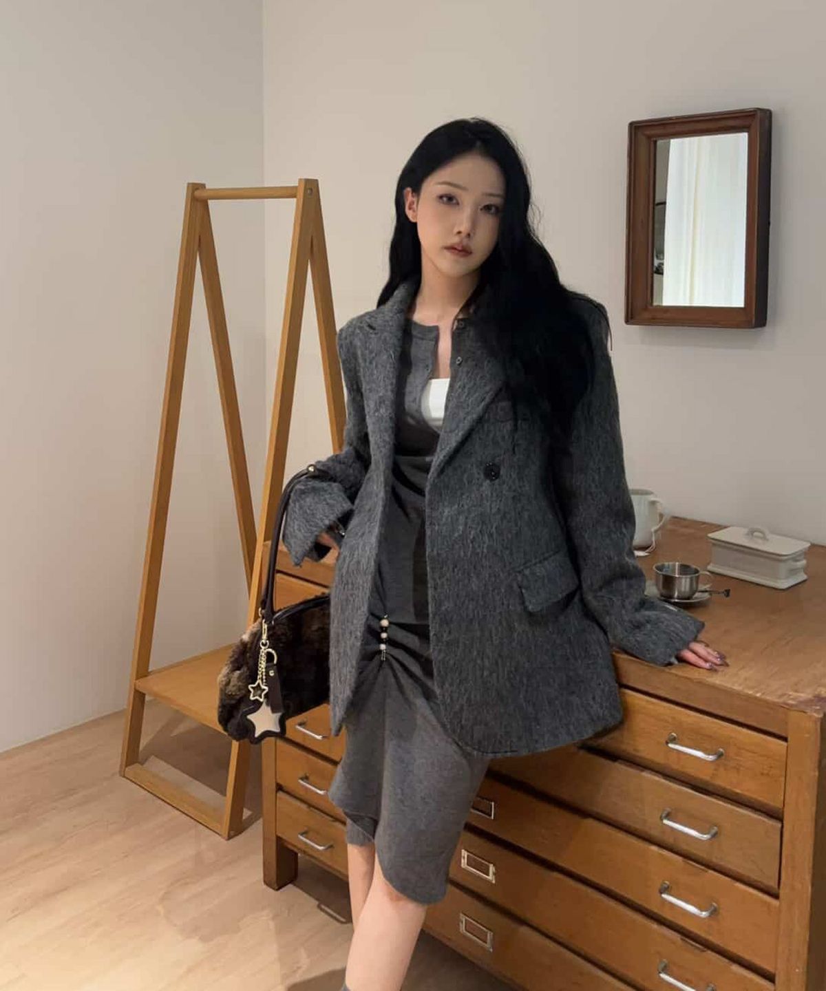 마조네(MA JOURNEE) HAIRY ALPACA DOUBLE HALF COAT_CHARCOAL