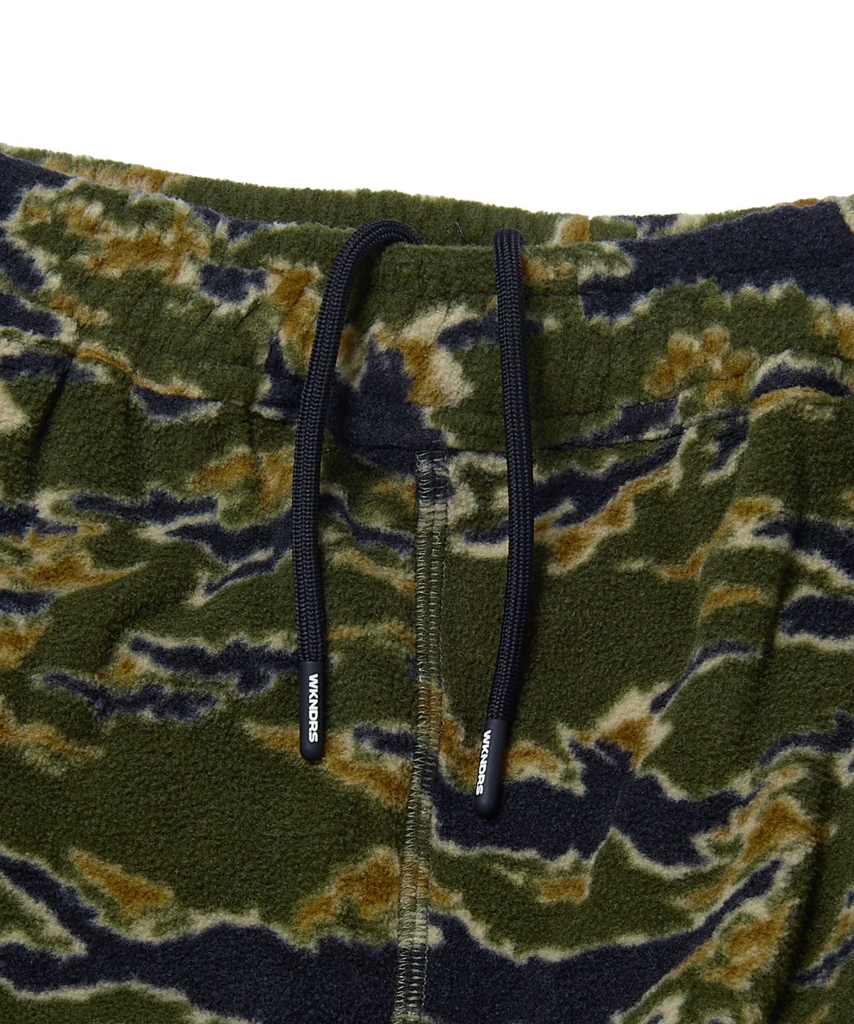 위캔더스(WKNDRS) CAMO FLEECE PANTS (CAMO)