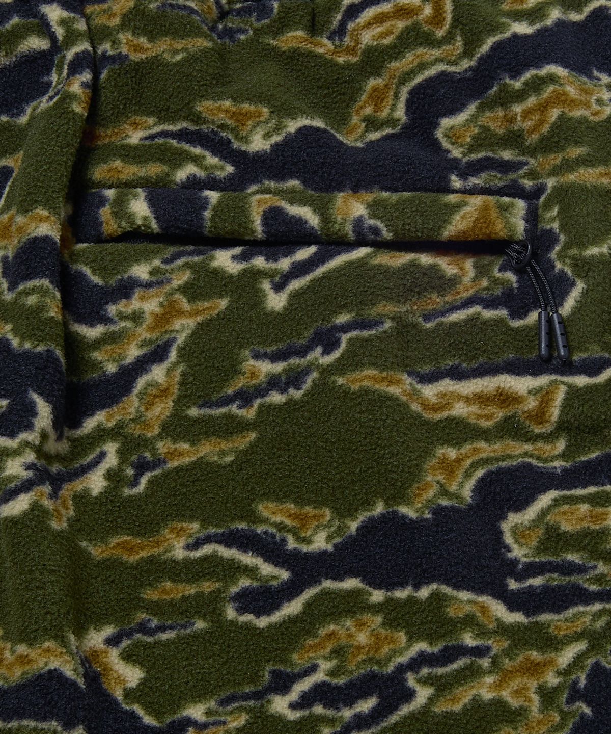 위캔더스(WKNDRS) CAMO FLEECE PANTS (CAMO)