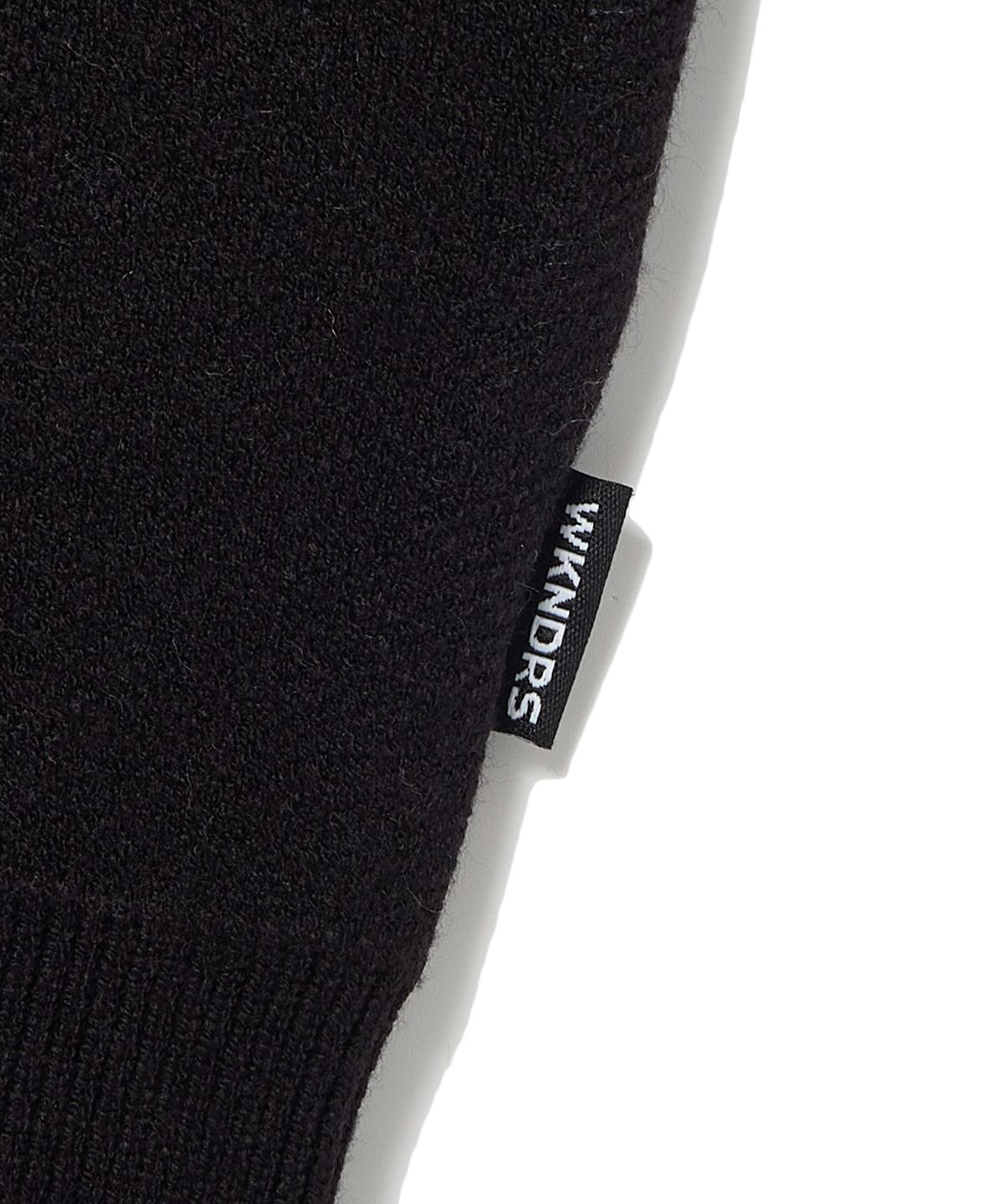 위캔더스(WKNDRS) PENGUIN KNIT SWEATER (BLACK)