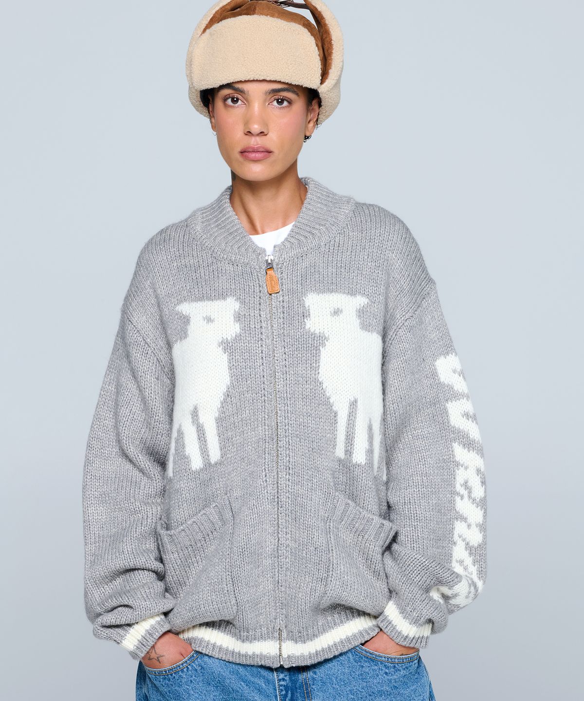 위캔더스(WKNDRS) SHEEP COWICHAN CARDIGAN (GREY)