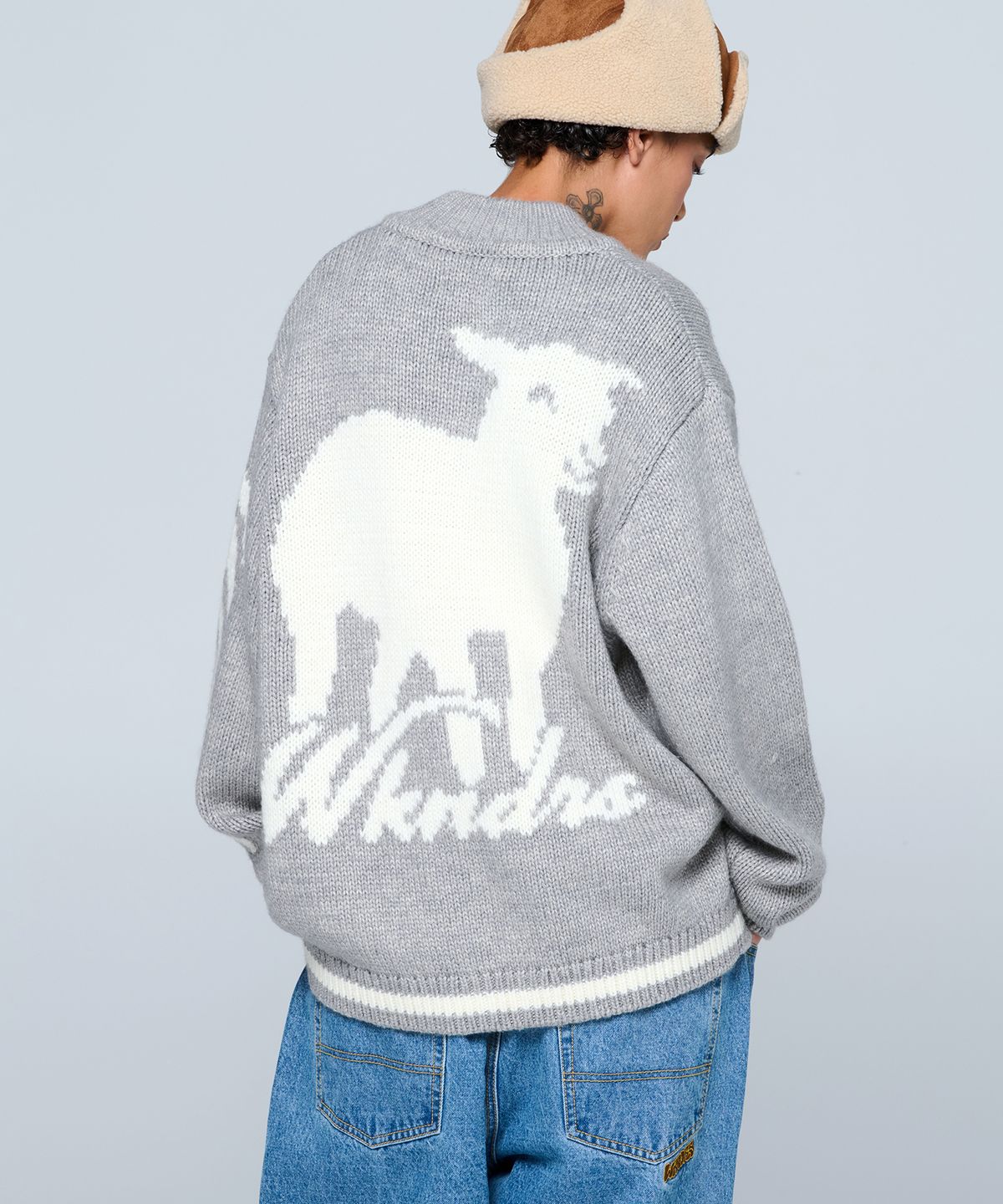 위캔더스(WKNDRS) SHEEP COWICHAN CARDIGAN (GREY)