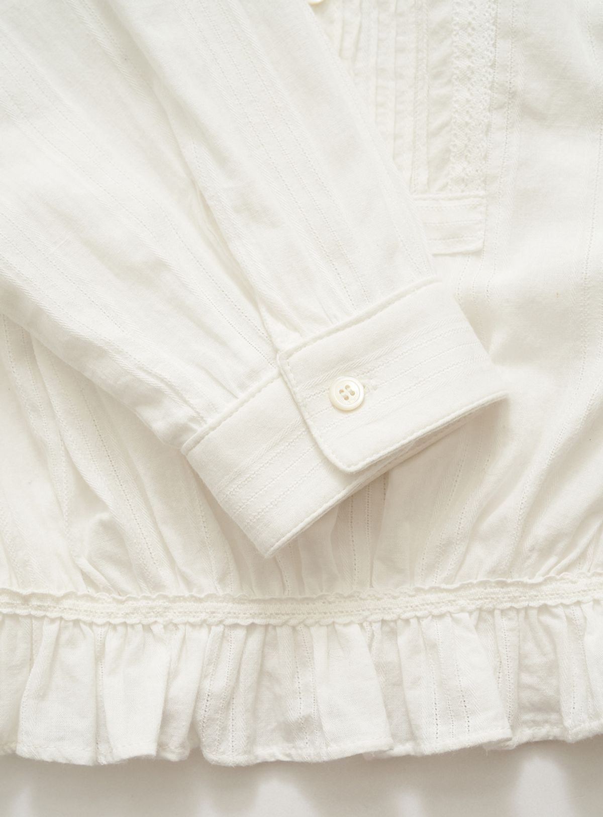 더바넷(THEBARNNET) Pleatib Blouse