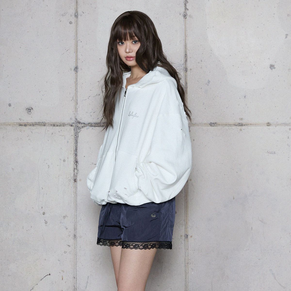라라폭스(LALAFOX) DESTROYED HOODIE ZIP-UP WHITE 후드집업 BR4CJ001