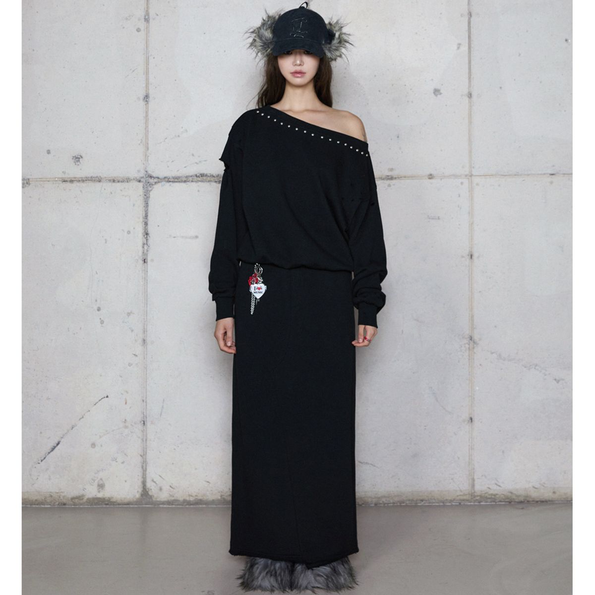 라라폭스(LALAFOX) BACK SLIT LONG SWEAT SKIRT BLACK 스웨트 스커트 BR4CS003
