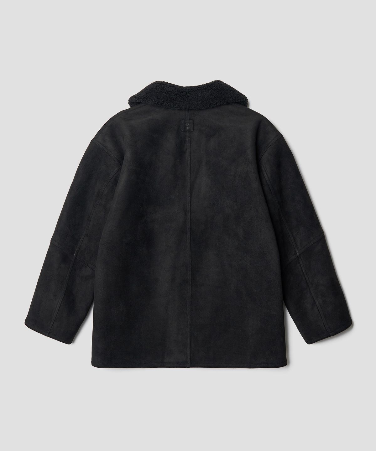 튜드먼트(TTUDEMENT) TEDDY COLLAR BUTTON MUSTANG BLACK