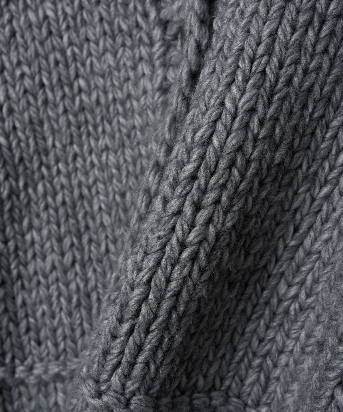 튜드먼트(TTUDEMENT) CHUNKY HANDMADE CARDIGAN MELANGE GREY