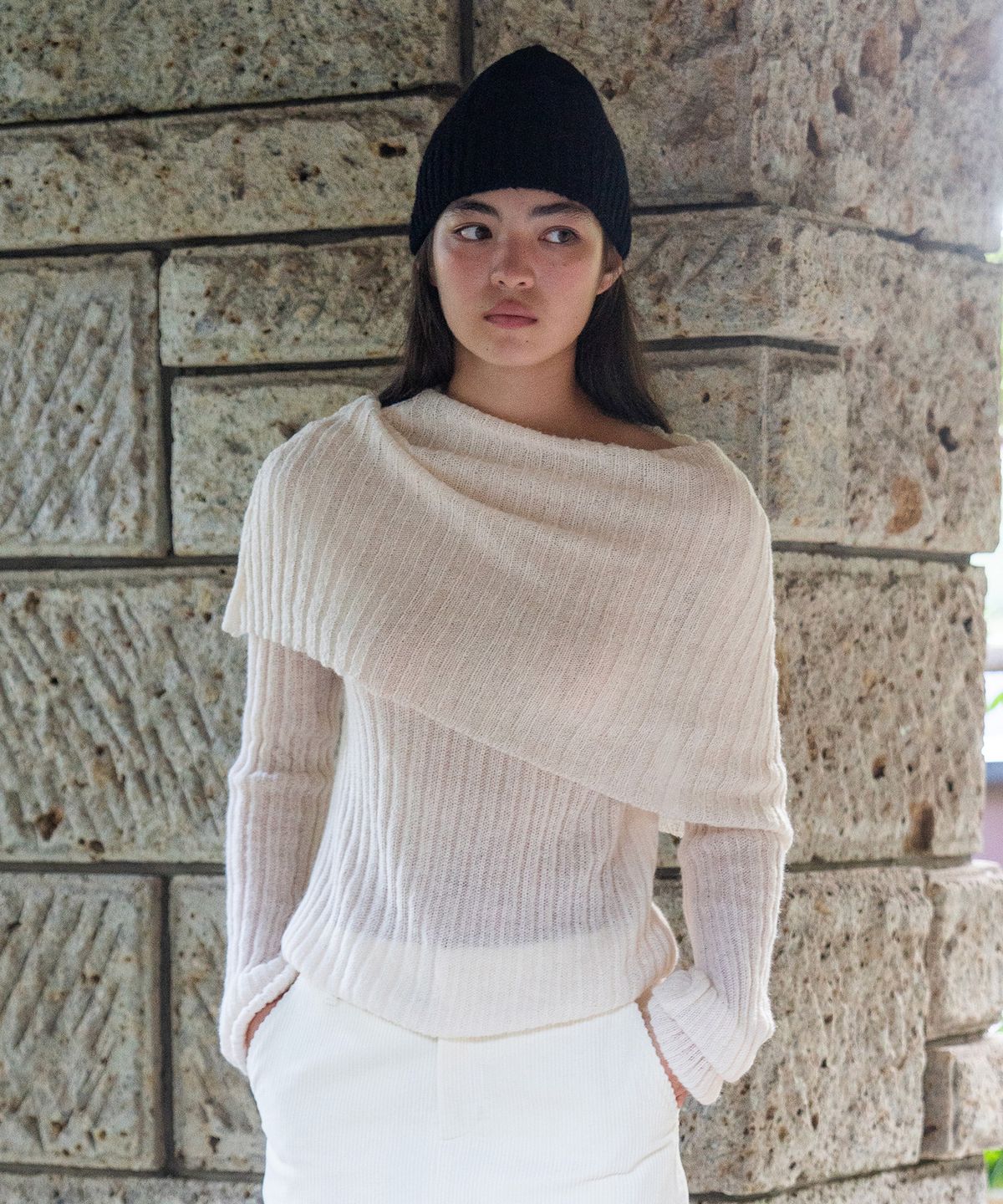 튜드먼트(TTUDEMENT) SHAWL RIBBED SWEATER CREAM