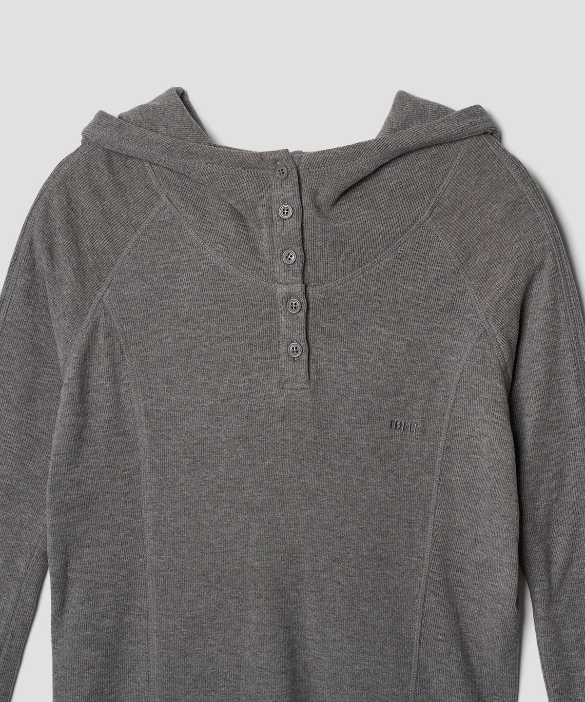 튜드먼트(TTUDEMENT) BUTTON HIGH-NECK LONG-SLEEVE PULLOVER MELANGE GREY